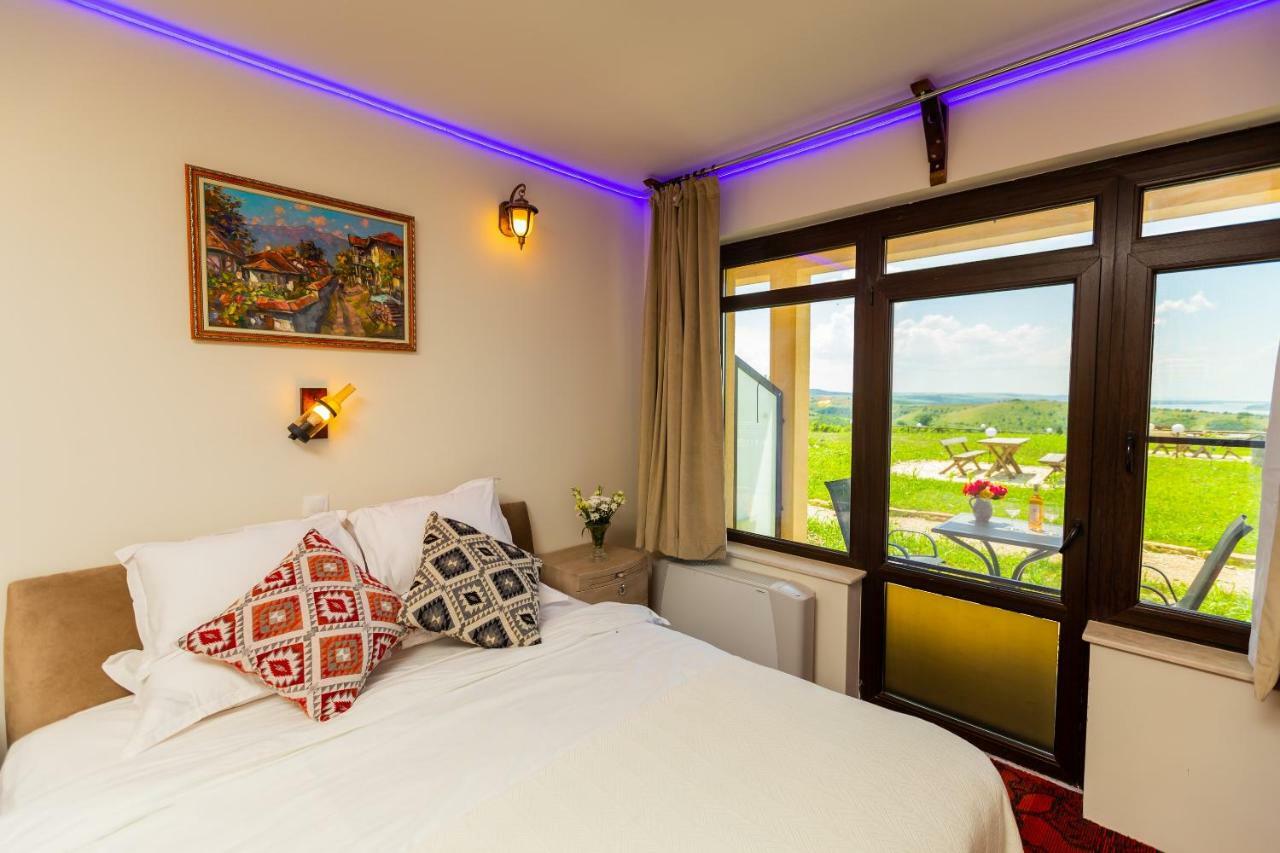 Seven Generations Winery Hotel Mechka Ngoại thất bức ảnh